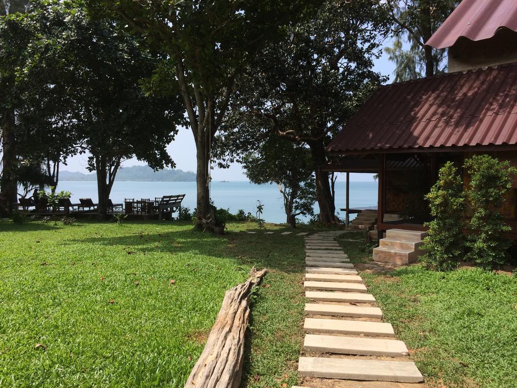 Starlight Beach Resort Koh Phayam Zewnętrze zdjęcie