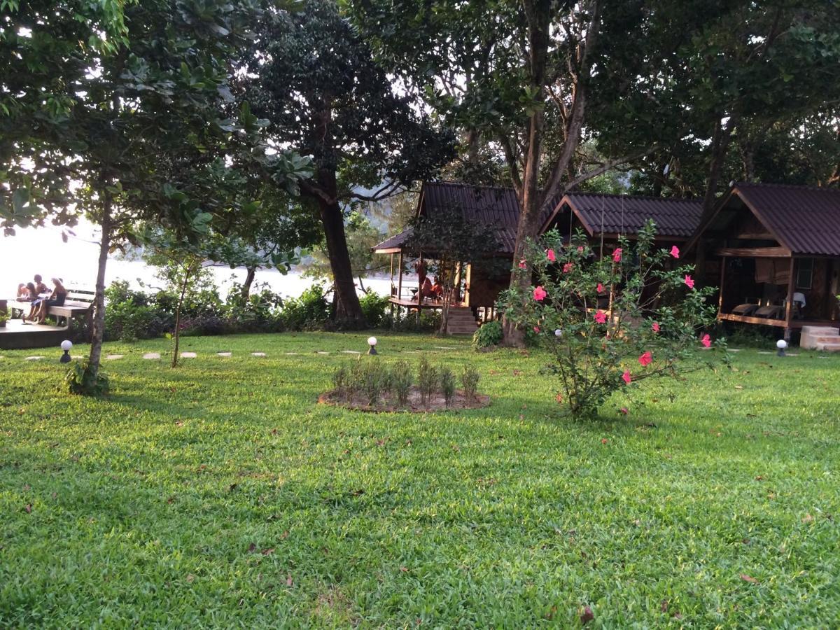 Starlight Beach Resort Koh Phayam Zewnętrze zdjęcie
